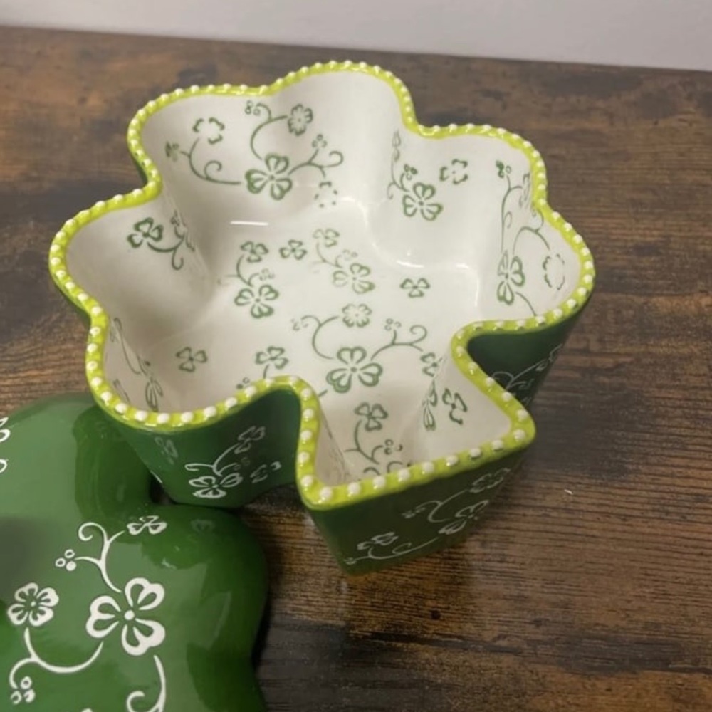 Shamrock Ramekin with Lid - Picture 6 of 7